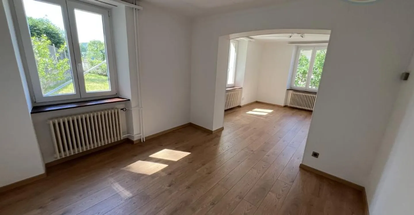 Maison Charmante avec Jardin - Photo 3 sur 10