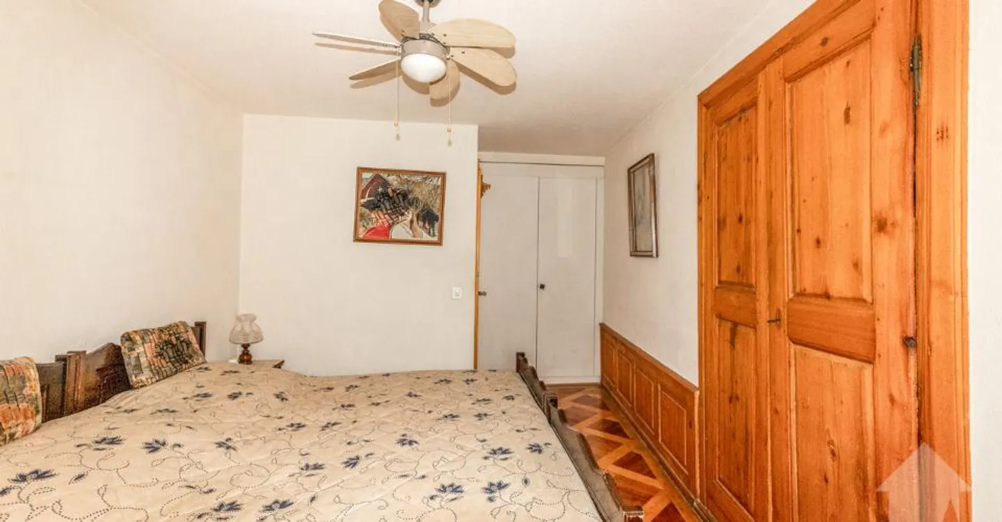 Charming 4-Room Apartment - Photo 11 of 12