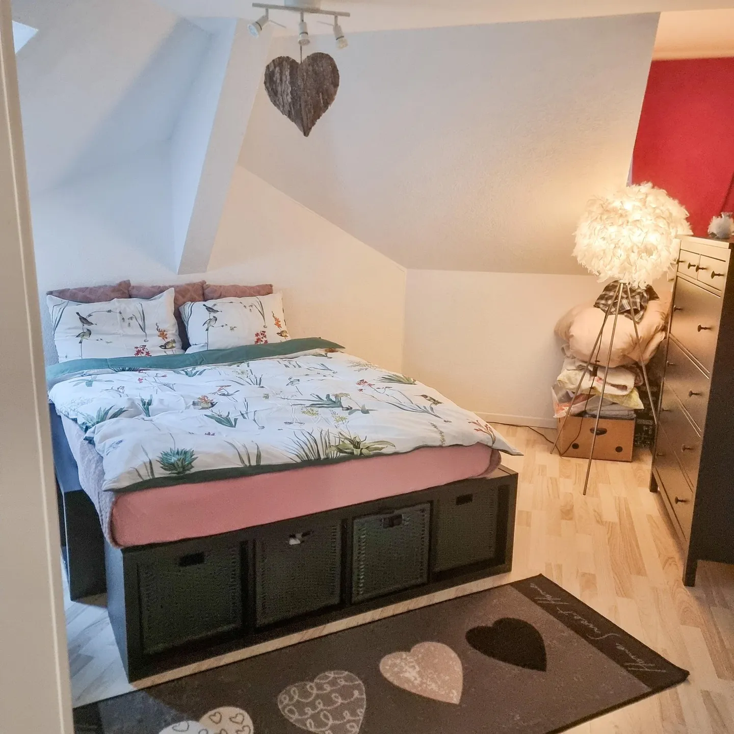 Heimelige 2.5 Zimmer-Dachwohnung an zentraler Lage - Foto 2 von 9