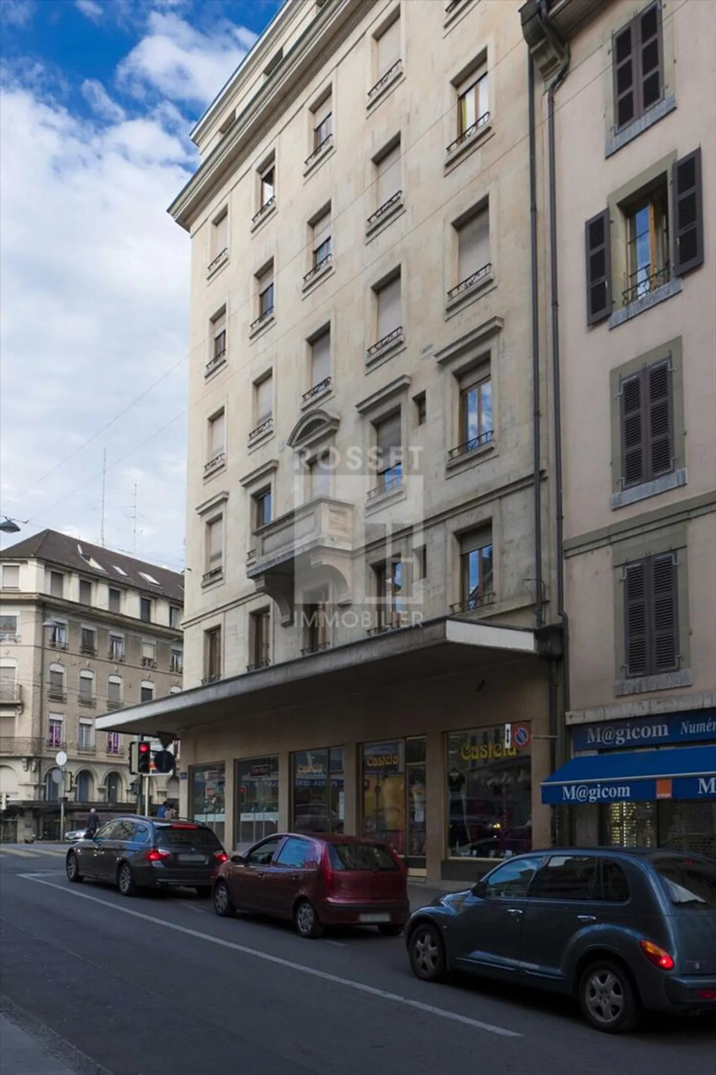 Apartment for rent - Photo 2 of 4