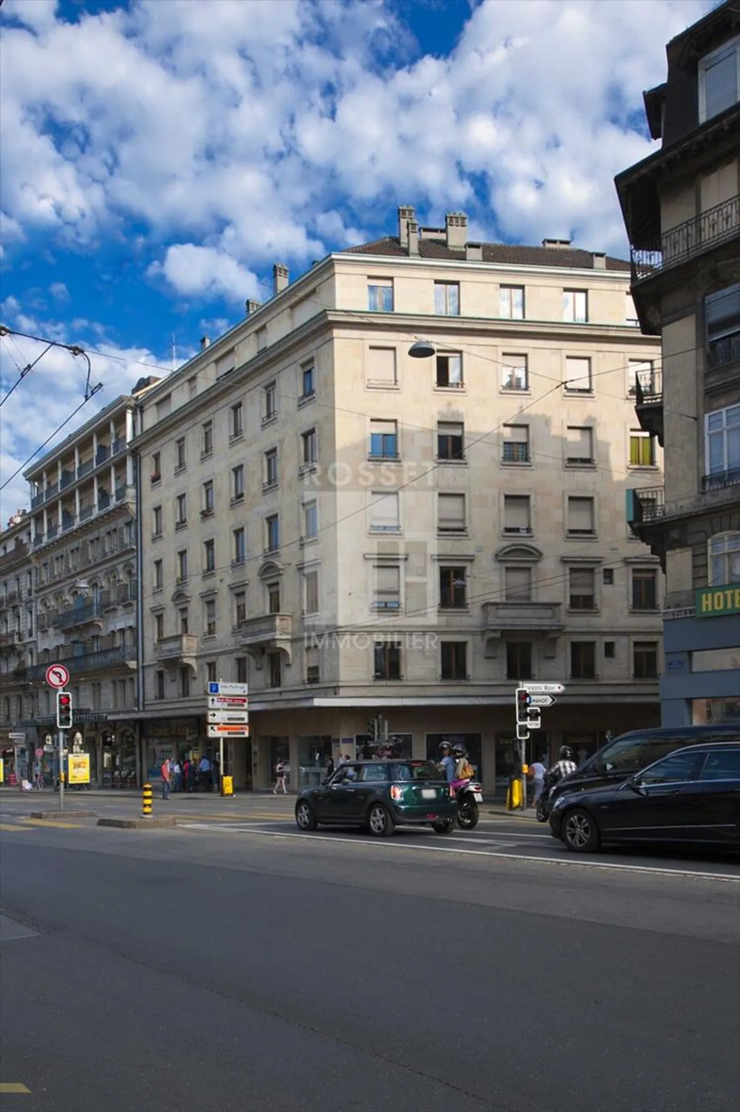 Apartment for rent - Photo 3 of 4