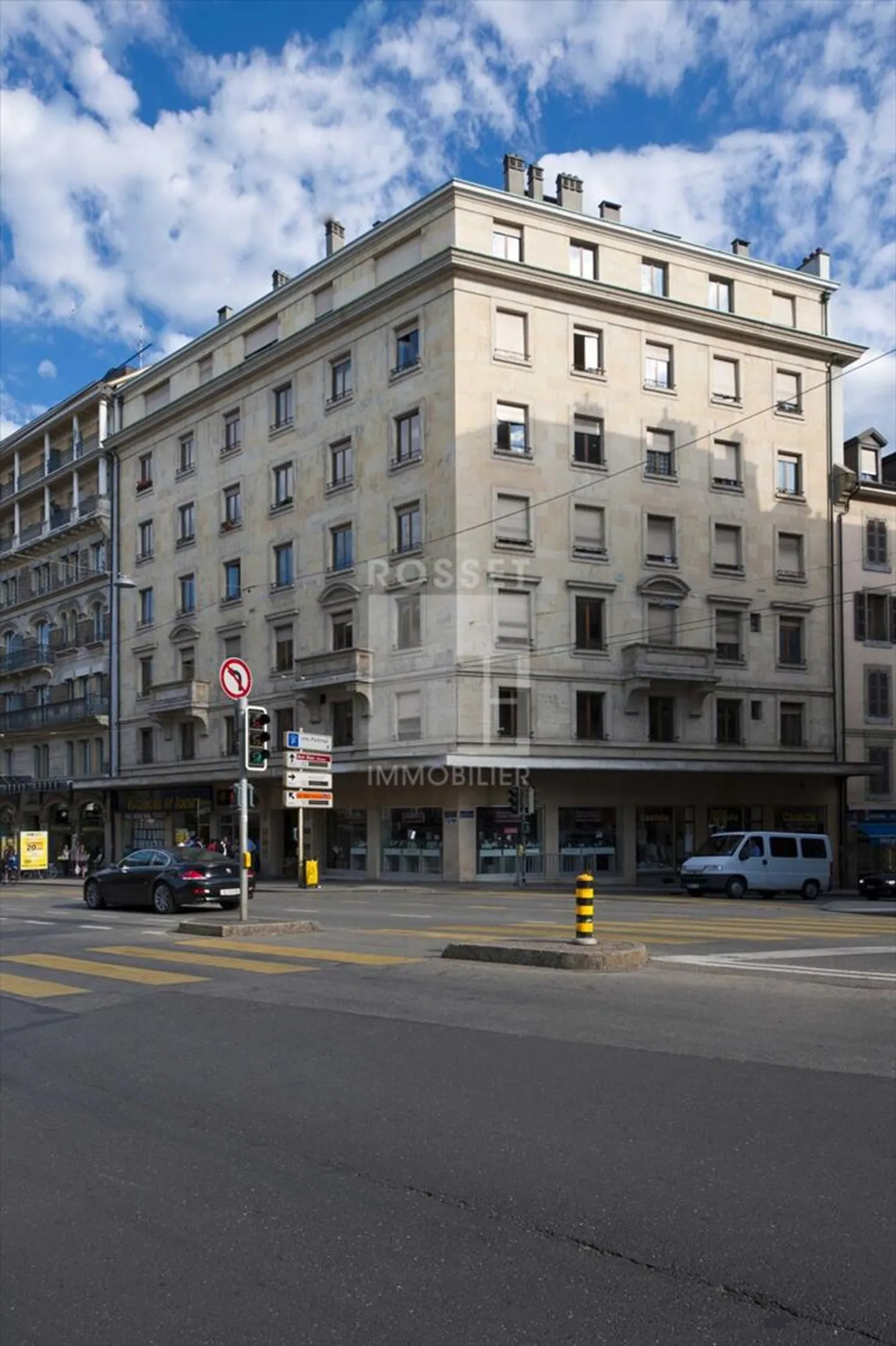 Apartment for rent - Photo 4 of 4