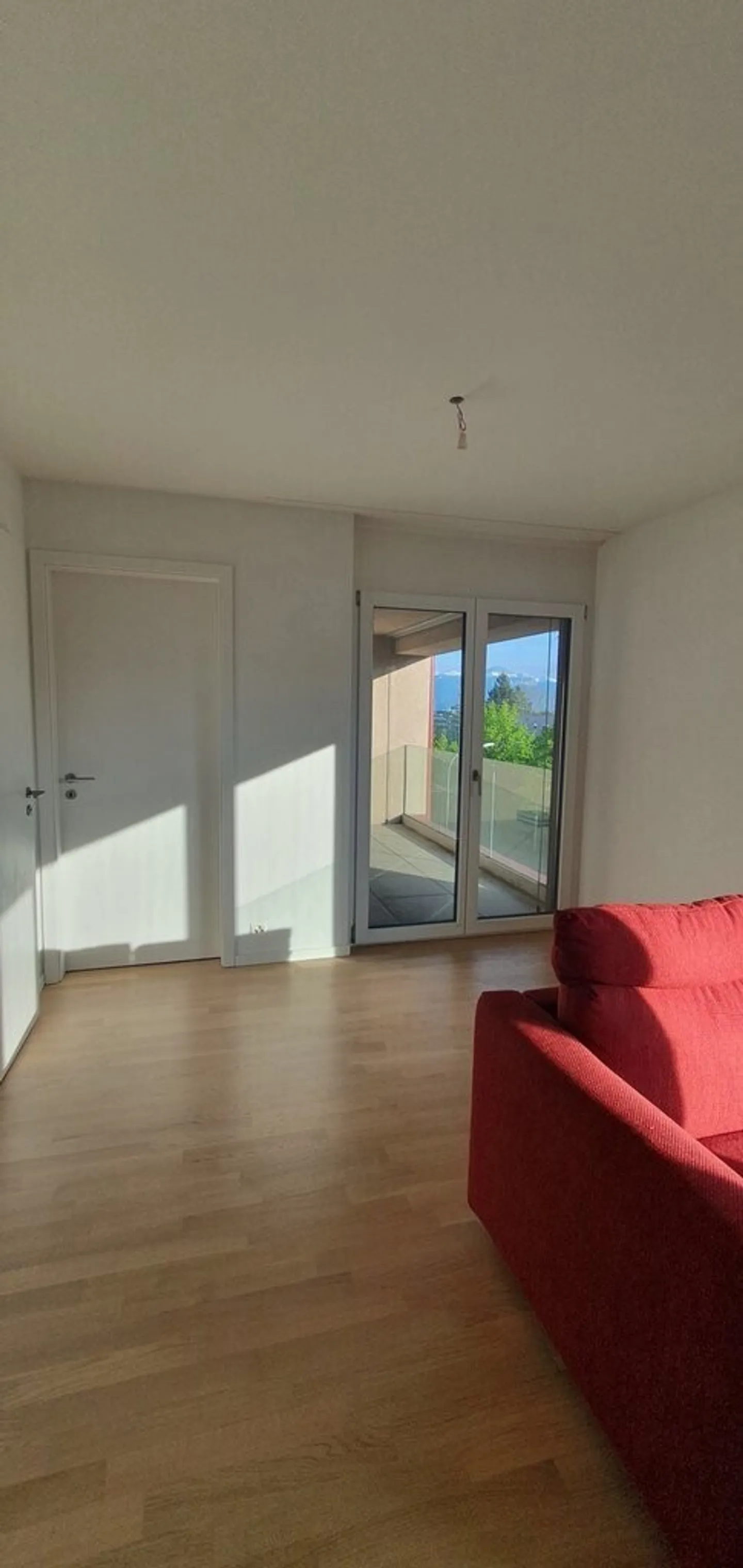 Beautiful 2.5 room apartment for rent! - Photo 3 of 10