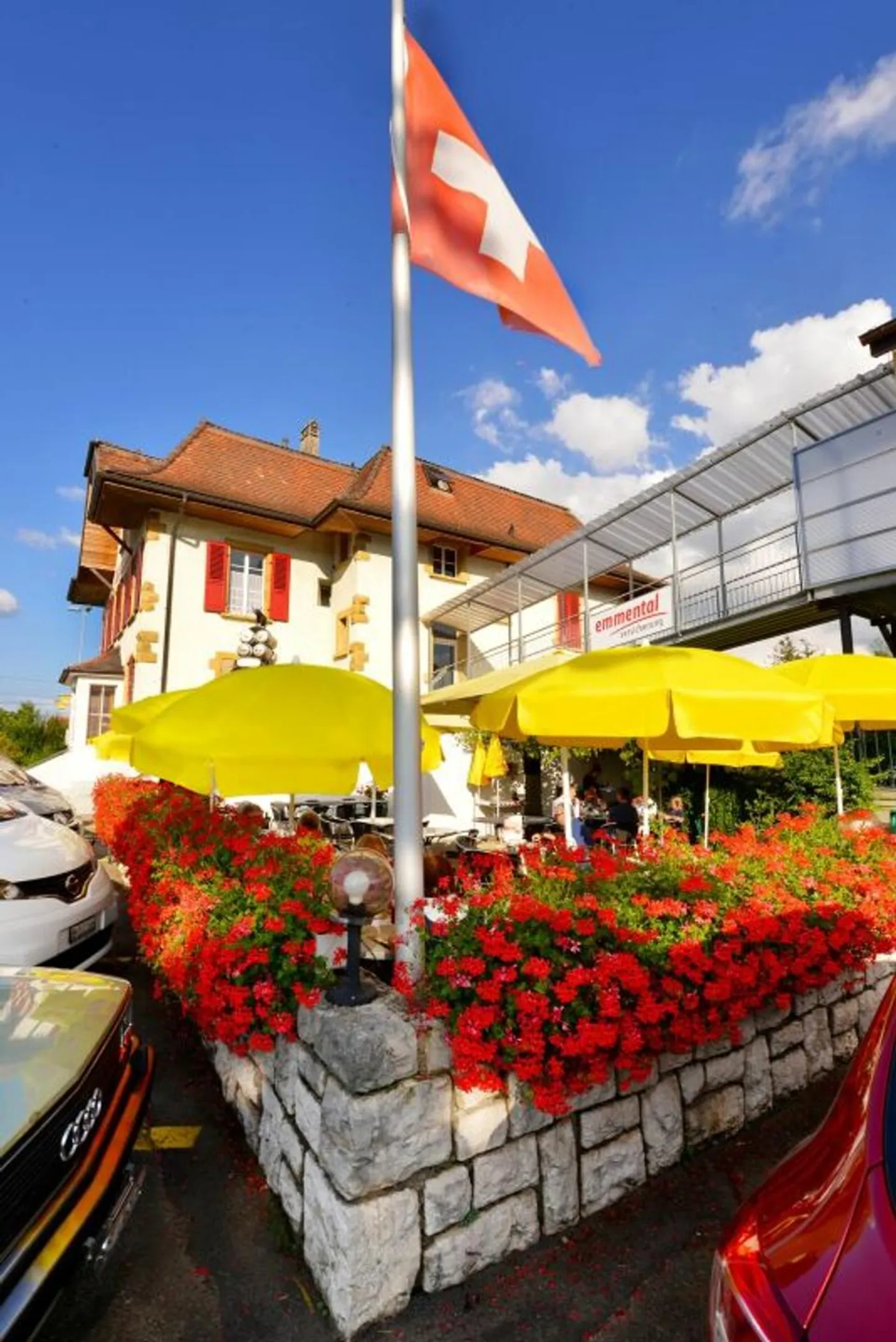 HOTEL/RESTAURANTE AFFITTABILE NELLA REGIONE DEL MURTENSEE - Foto 11 di 13