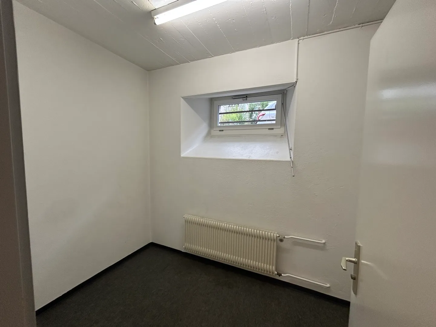 Medical Office / 4 rooms - Photo 12 of 12