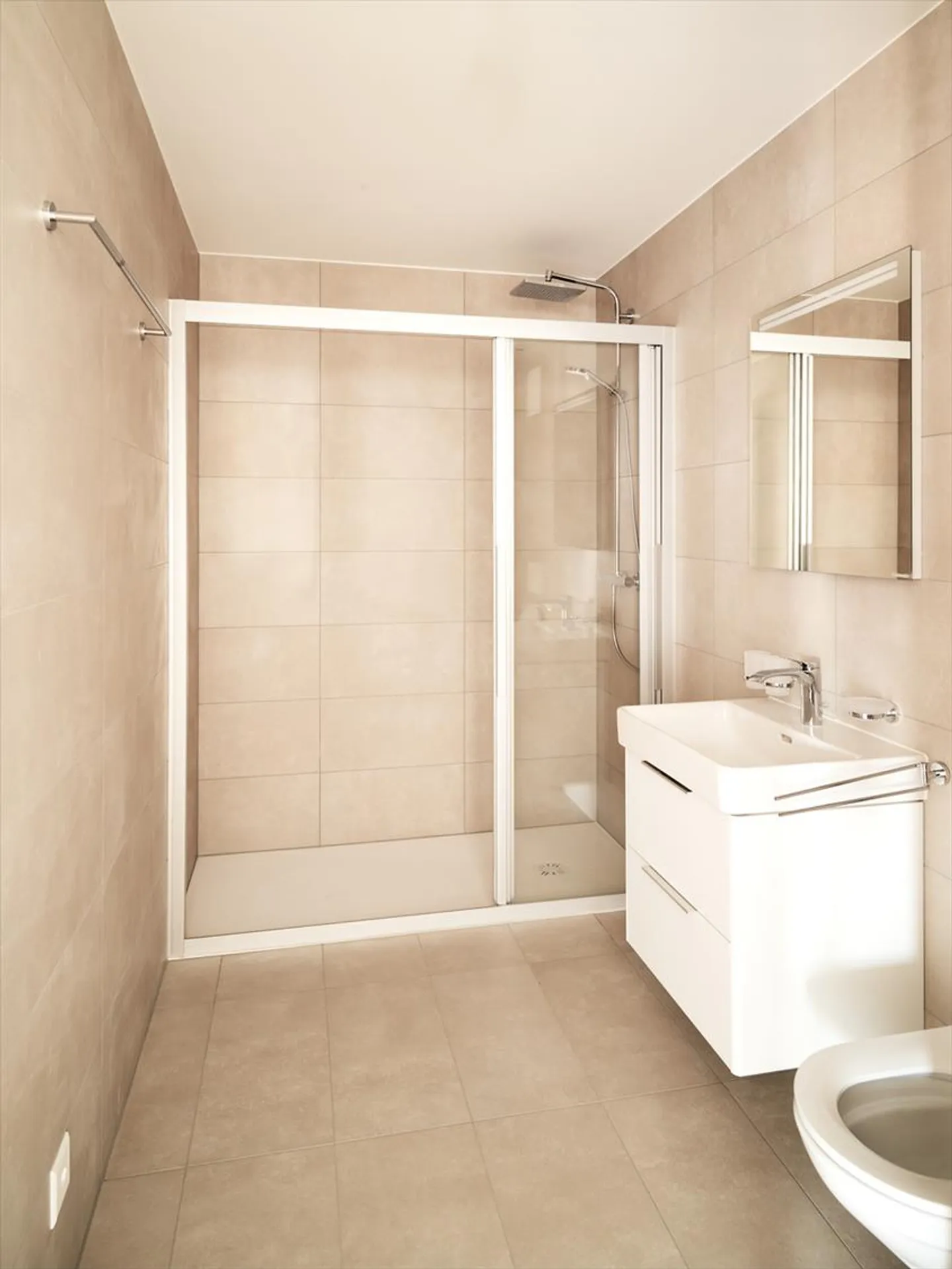 3.5 Room New Apartment with Large Balcony and Two Bathrooms - Photo 6 of 8