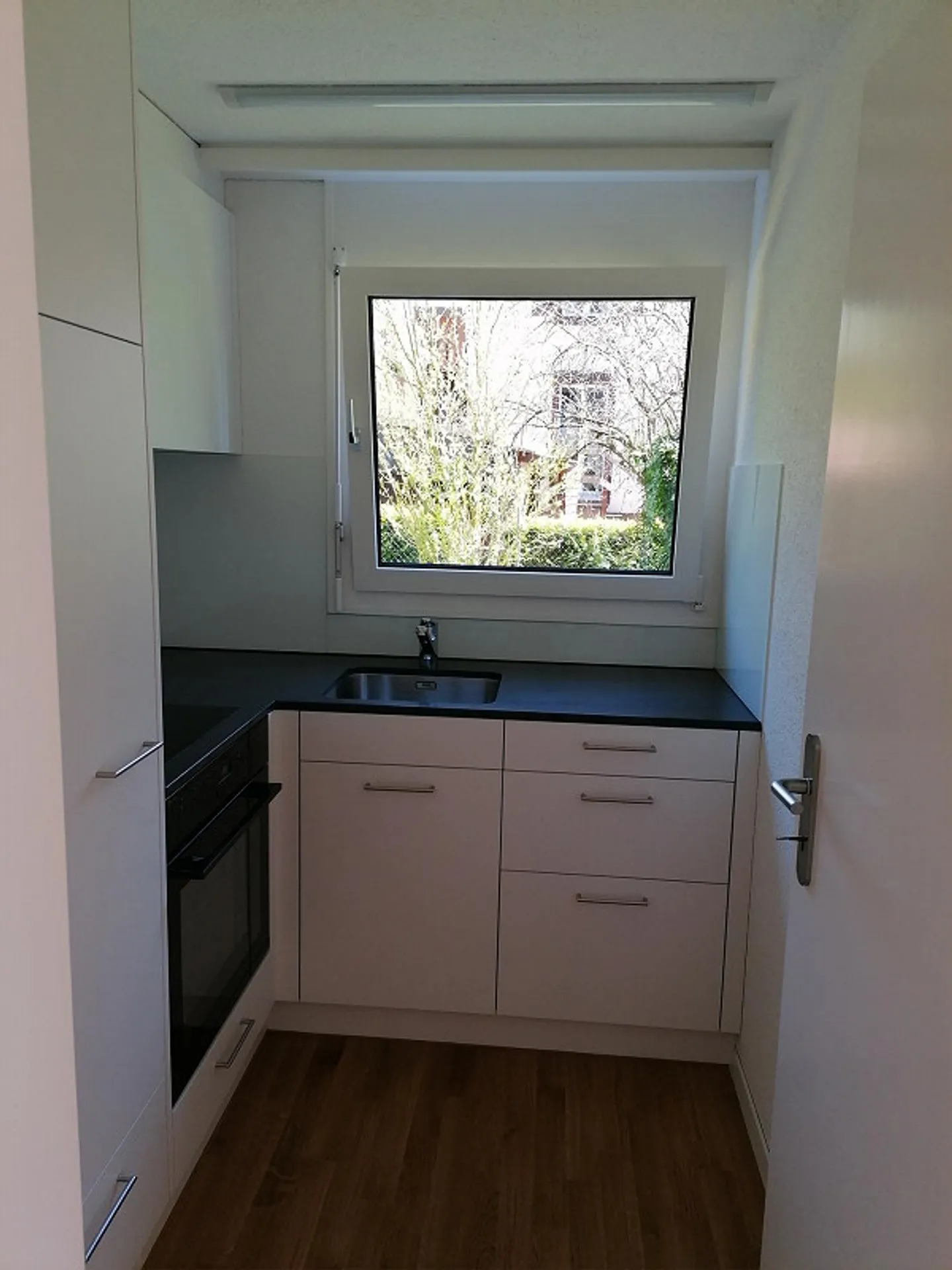 Attractive multi-family house with 10 residential units and underground garage - Photo 5 of 18
