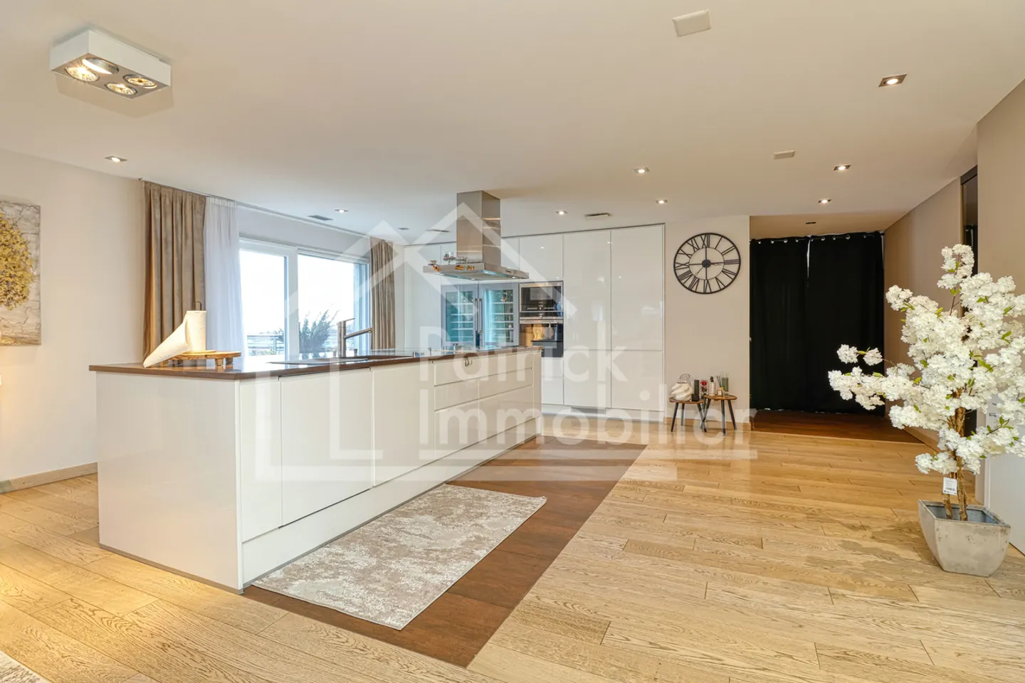 Magnificent penthouse of 165m2 in the heart of Aproz - Photo 5 of 12
