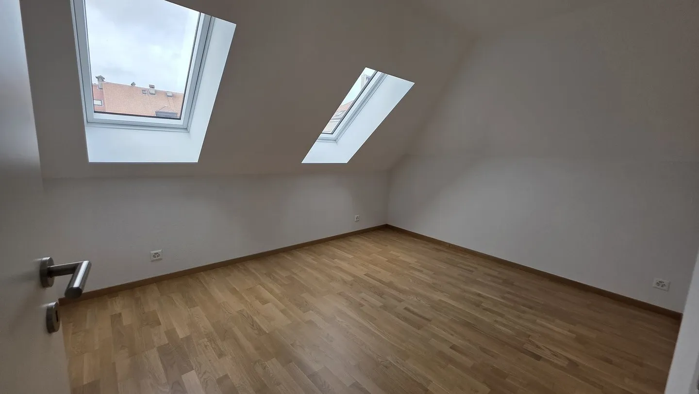 NEUBAUWOHNUNG IM DACHGESCHOSS MIT AUFZUG - Foto 4 von 9