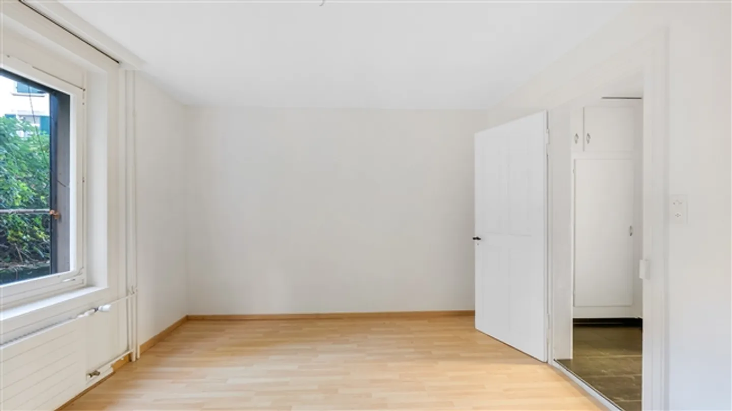 2.5 Room apartment - Photo 3 of 7