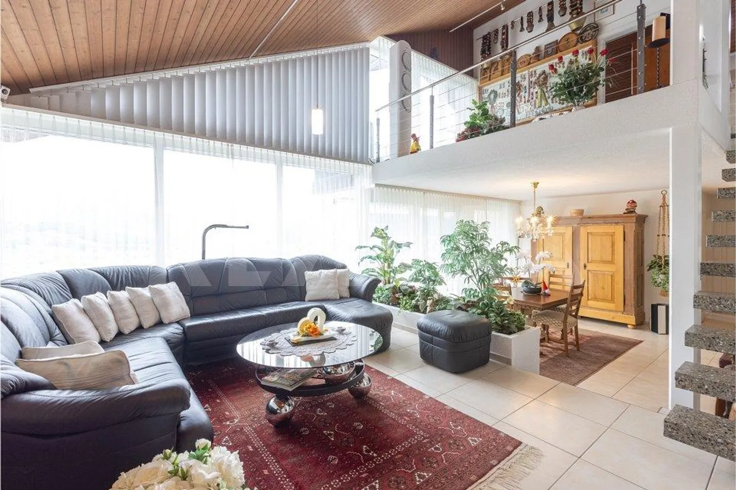 Esclusiva villa unifamiliare di 7 stanze, con piscina interna e giardino d'inverno, 6430 Schwyz - Foto 2 di 13