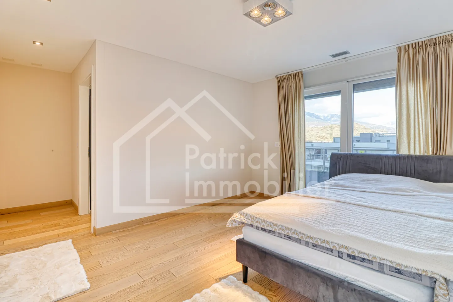 Magnificent penthouse of 165m2 in the heart of Aproz - Photo 7 of 12