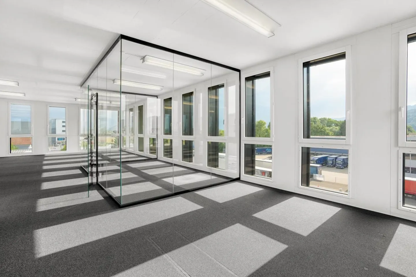 Uffici completamente attrezzati nell'ambita area Viscose - da 250 m2 - Foto 5 di 11