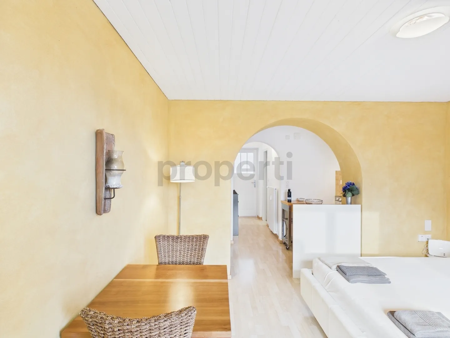 Charmante Studiowohnung mit traumhafter Aussicht in Ascona (befristet 1.12.25-31.03.26) / Affascinante studio con vista ad Ascona - Foto 6 von 11