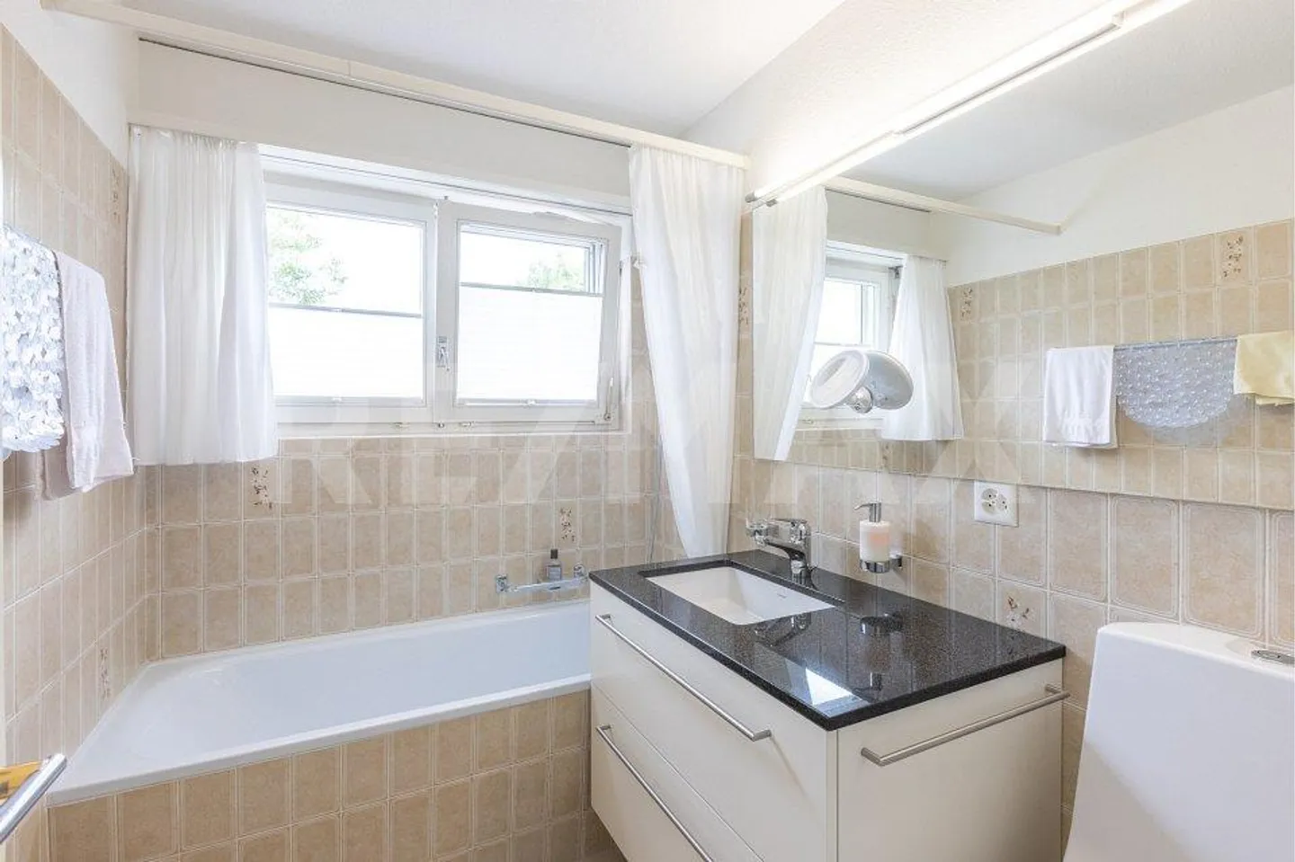 Esclusiva villa unifamiliare di 7 stanze, con piscina interna e giardino d'inverno, 6430 Schwyz - Foto 11 di 13
