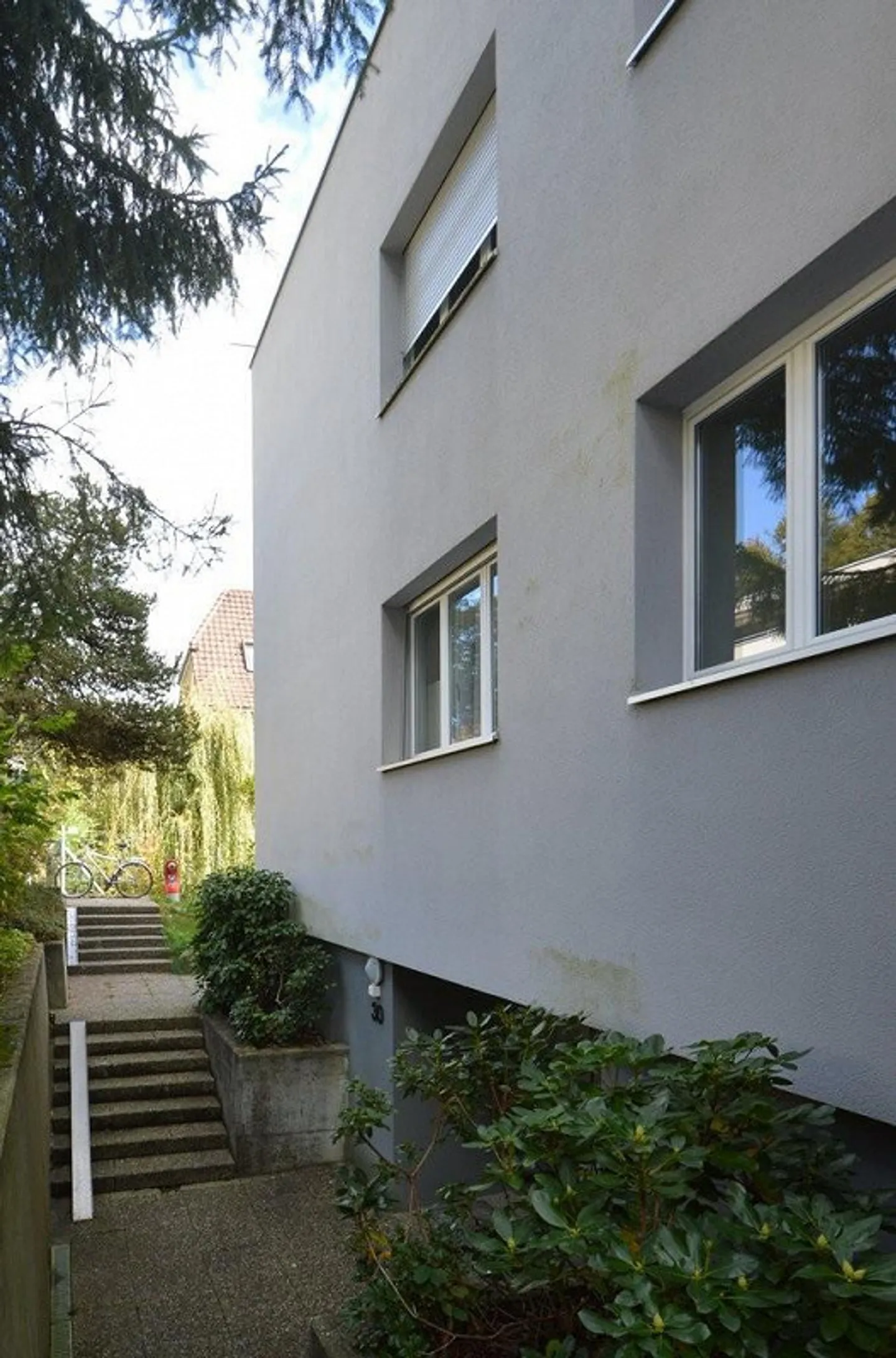 APPARTEMENT PENTHOUSE MODERNE 3.5 CHAMBRES AVEC UNE SUPERBE VUE - Photo 3 sur 12