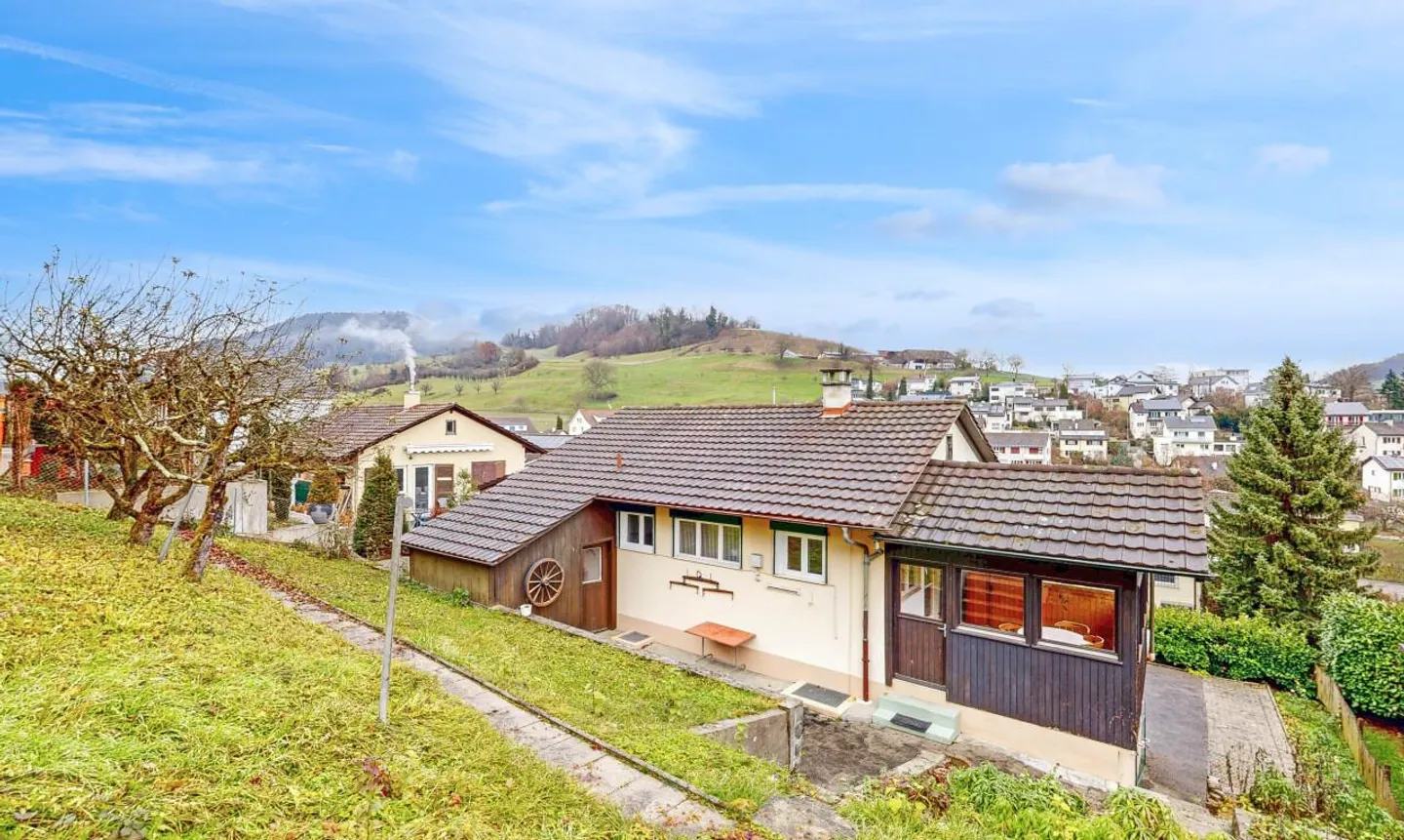 Charmantes Einfamilienhaus mit Garten - Foto 3 von 11