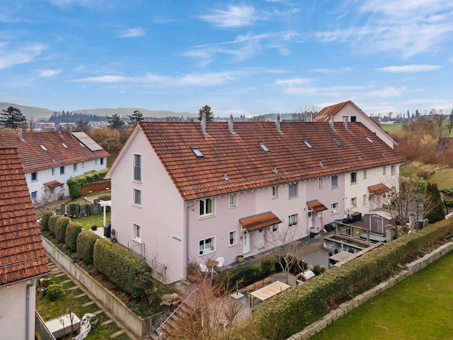 Maison d'angle ensoleillée et attrayante de 5,5 pièces avec jardin et beaucoup d'espace... - Photo 10 sur 10