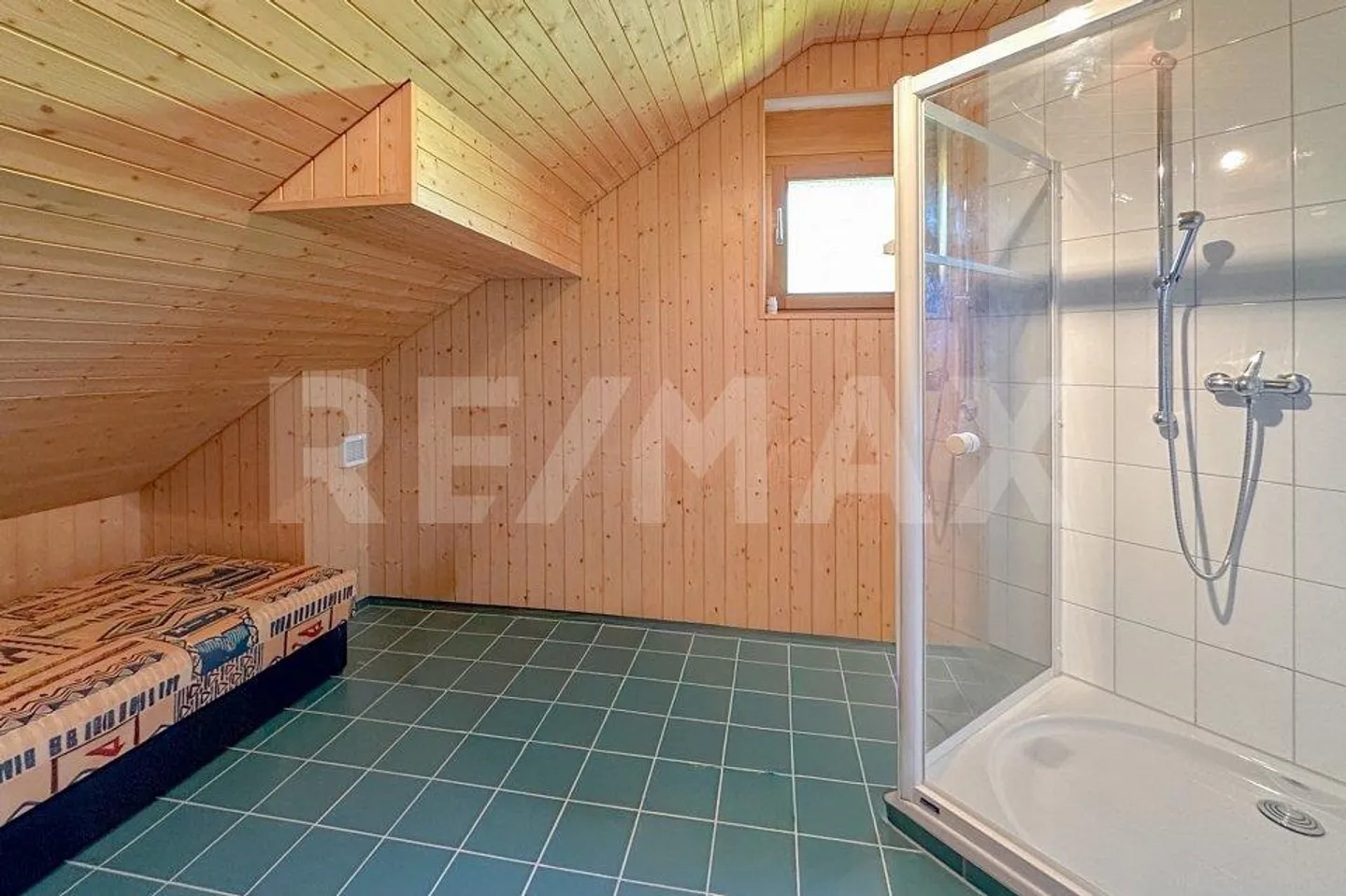 Casa unifamiliare attraente con appartamento - Foto 8 di 13