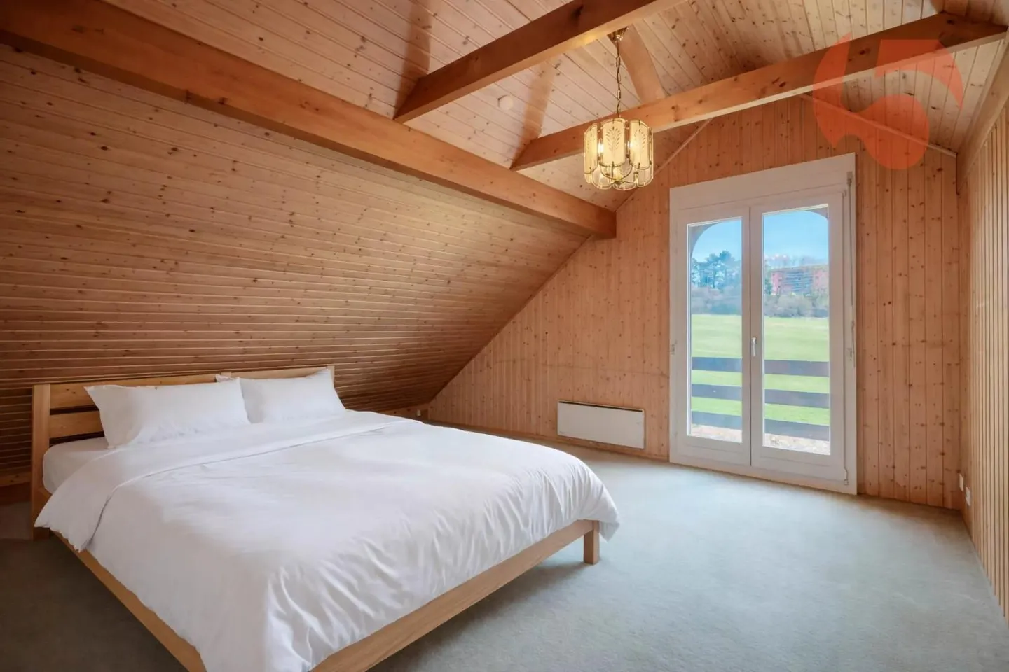 Villa de caractère avec beaux volumes - Photo 12 sur 13