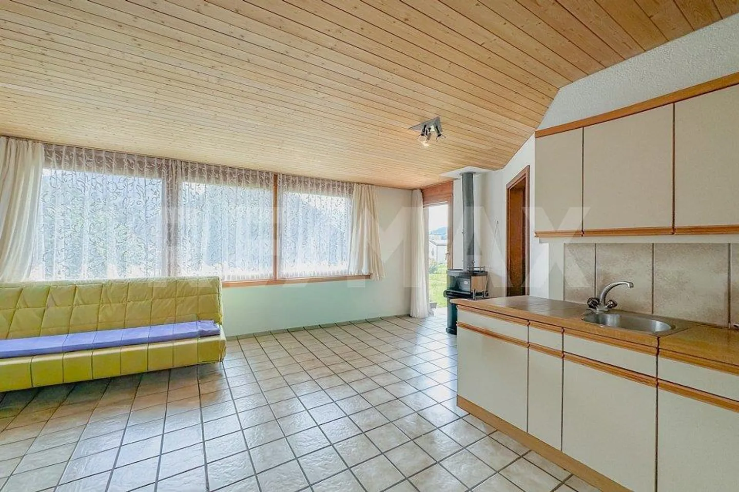 Casa unifamiliare attraente con appartamento - Foto 4 di 13