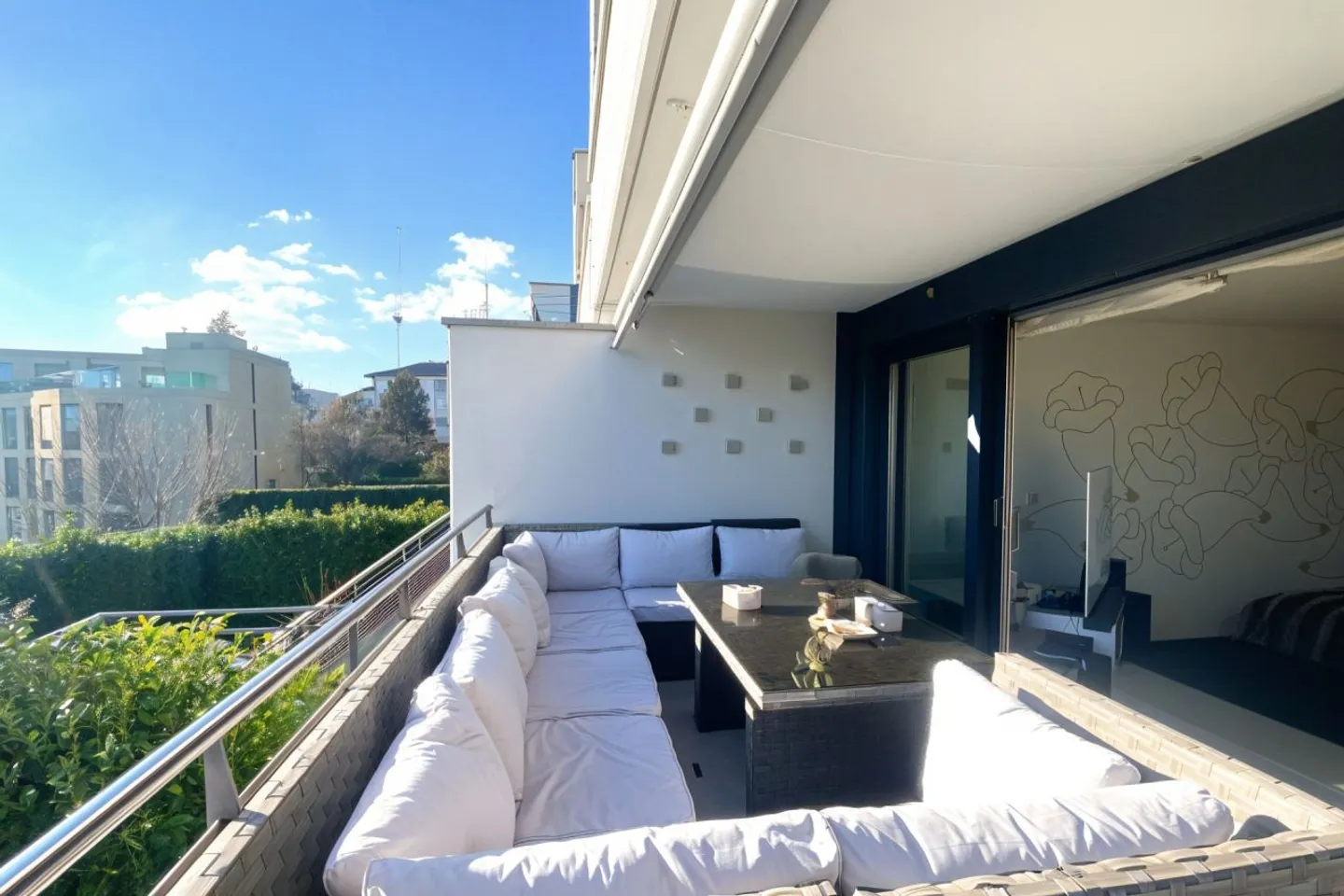 Rare on the market - Exceptional duplex with garden and breathtaking mountain views - Photo 7 of 8