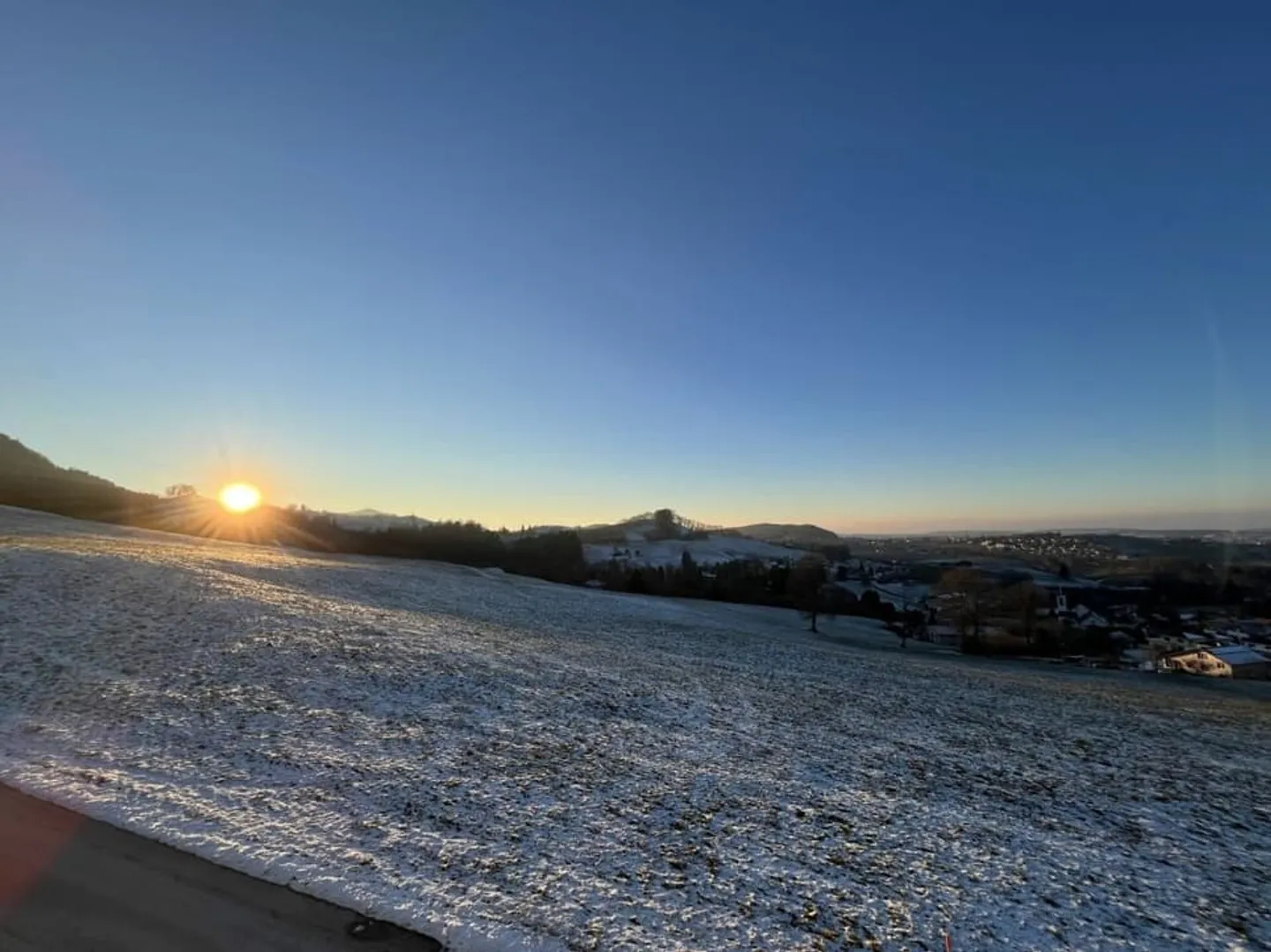 CON UNA VISTA PANORAMICA, SENZA AFFACCIO, IN UNA ZONA TRANQUILLA - Foto 1 di 13