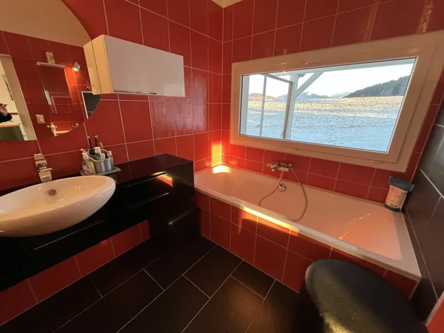 CON UNA VISTA PANORAMICA, SENZA AFFACCIO, IN UNA ZONA TRANQUILLA - Foto 10 di 13