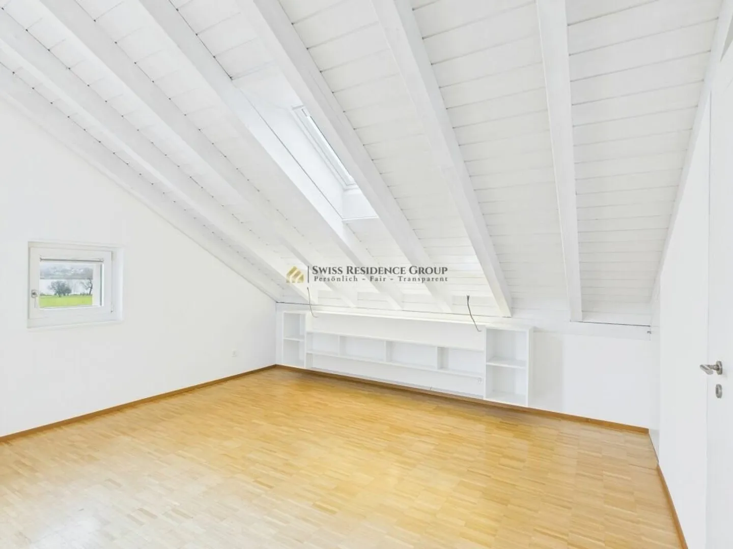 High-quality family residence with garden and unobstructed view of Lake Greifen - Photo 12 of 18