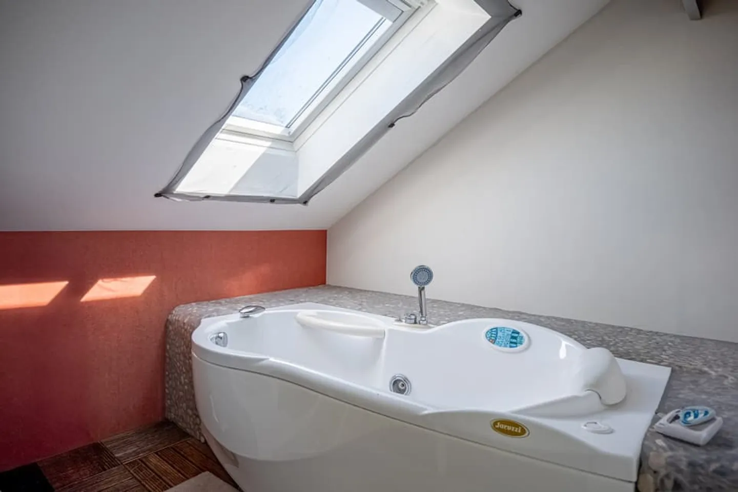 Charmantes Apartment im Herzen von Montherod - Foto 6 von 13