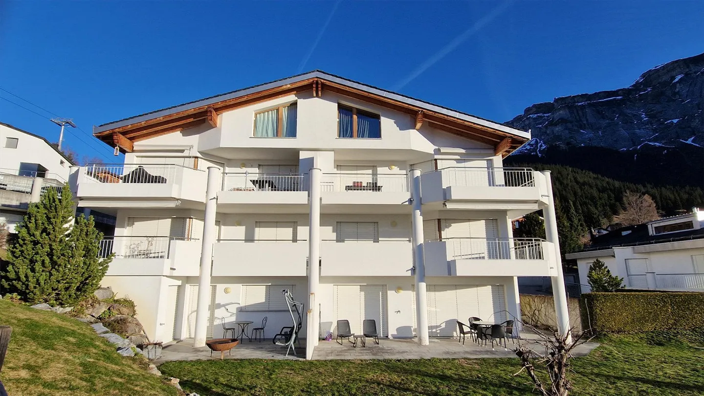 Appartement 5.5 pièces dans 2 unités en emplacement privilégié - Photo 1 sur 11