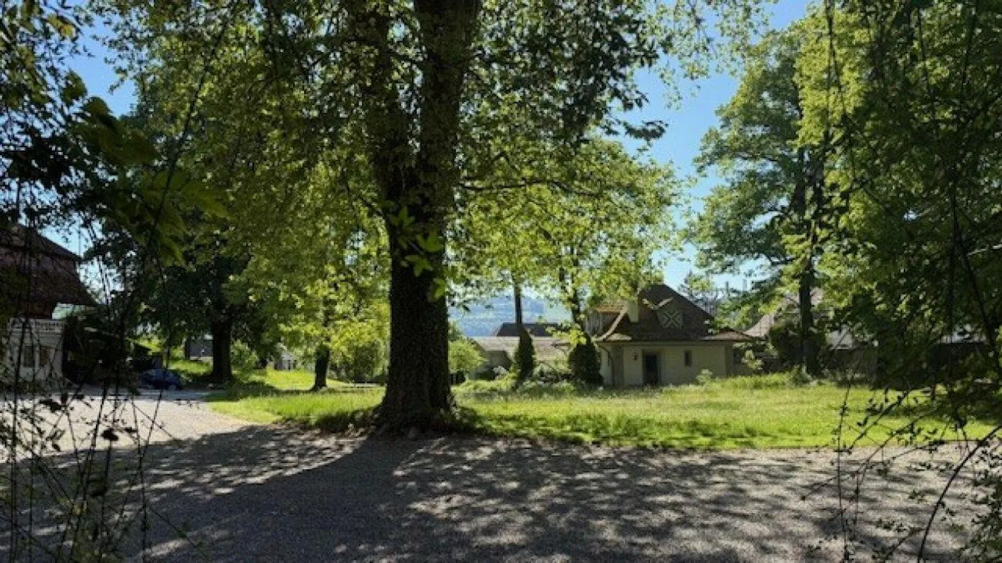 Appartamento duplex di 3 1/2 stanze nel parco del castello - Foto 15 di 15