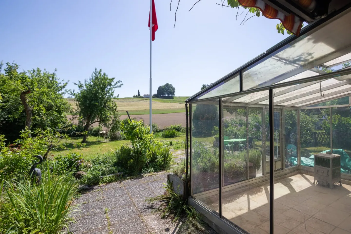 Vivre à la lisière du village : Maison individuelle de 5,5 pièces directement adjacente à la zone agricole - Photo 5 sur 23