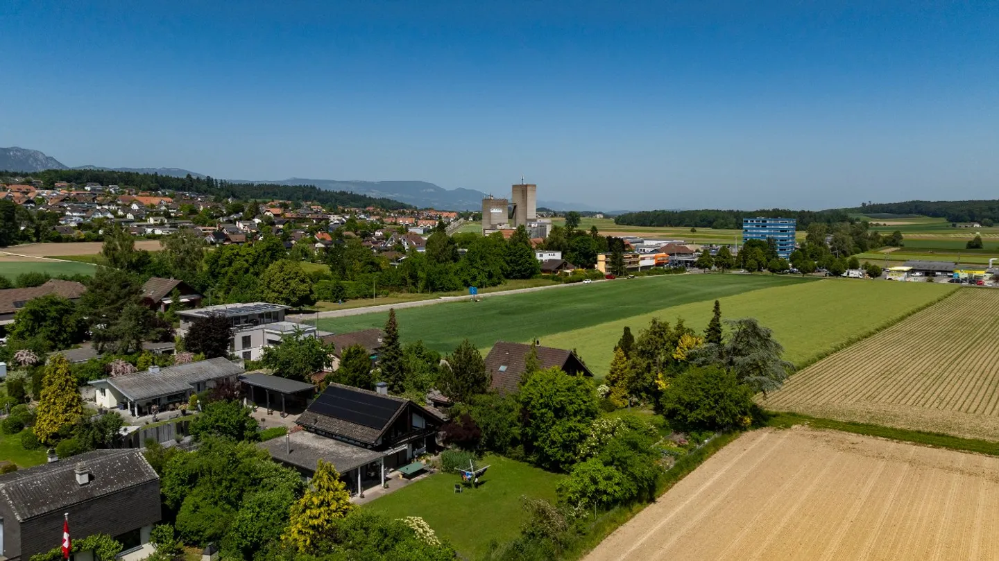 Vivre à la lisière du village : Maison individuelle de 5,5 pièces directement adjacente à la zone agricole - Photo 7 sur 23