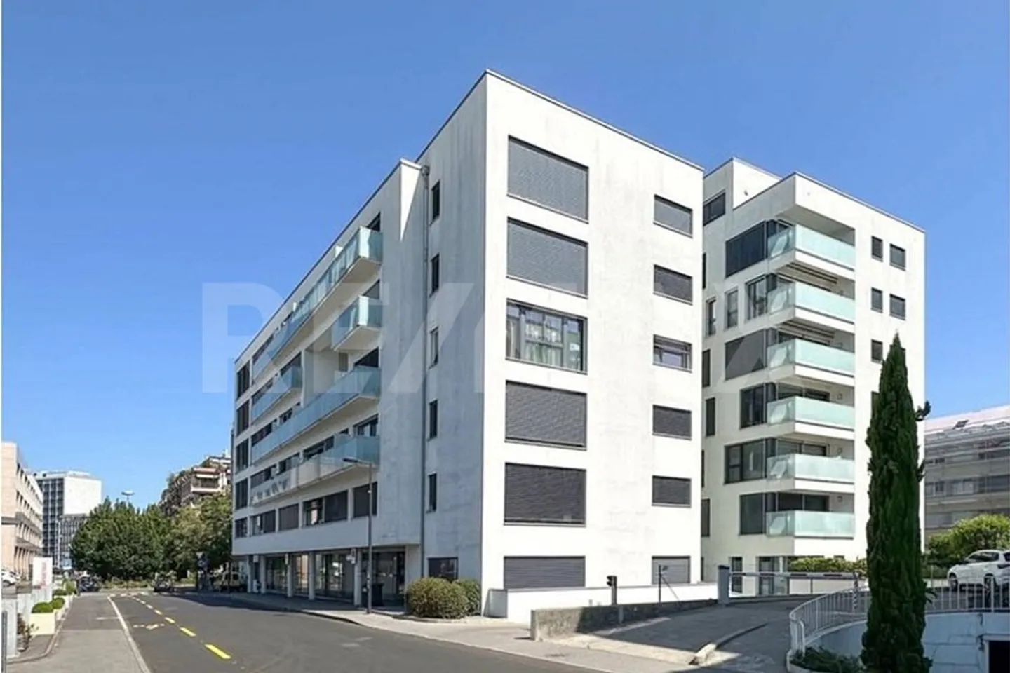 Charming Apartment in Carouge - Photo 3 of 7