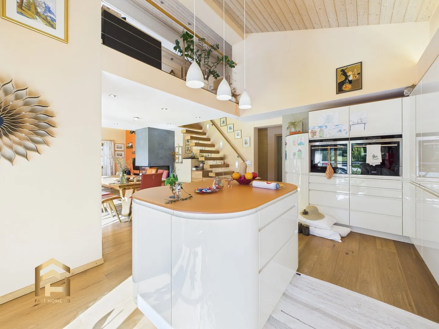 Renovated 4.5-room duplex penthouse with 156m², balcony and mountain view - Photo 5 of 13