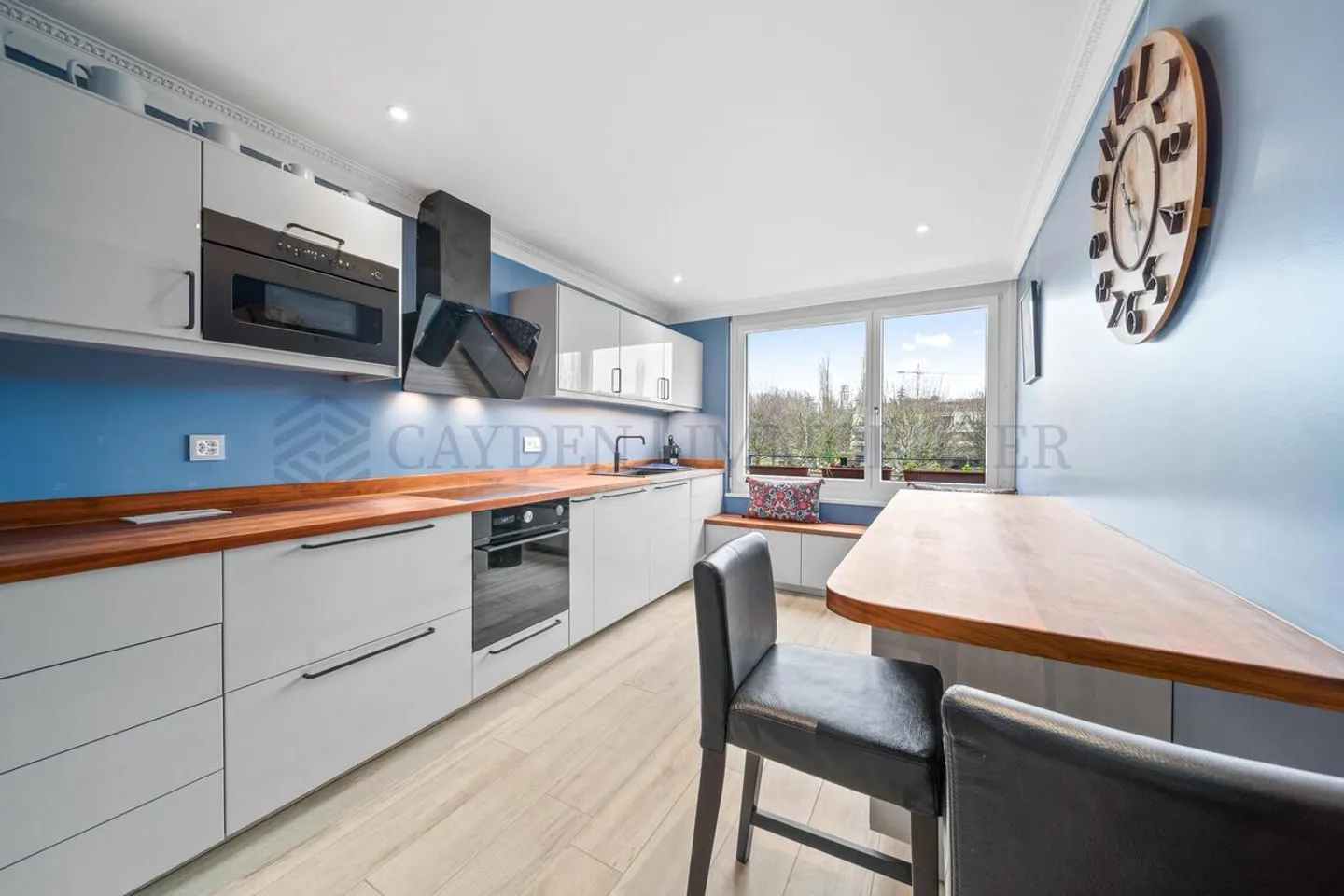 Very nice 5-room apartment renovated - Photo 3 of 8