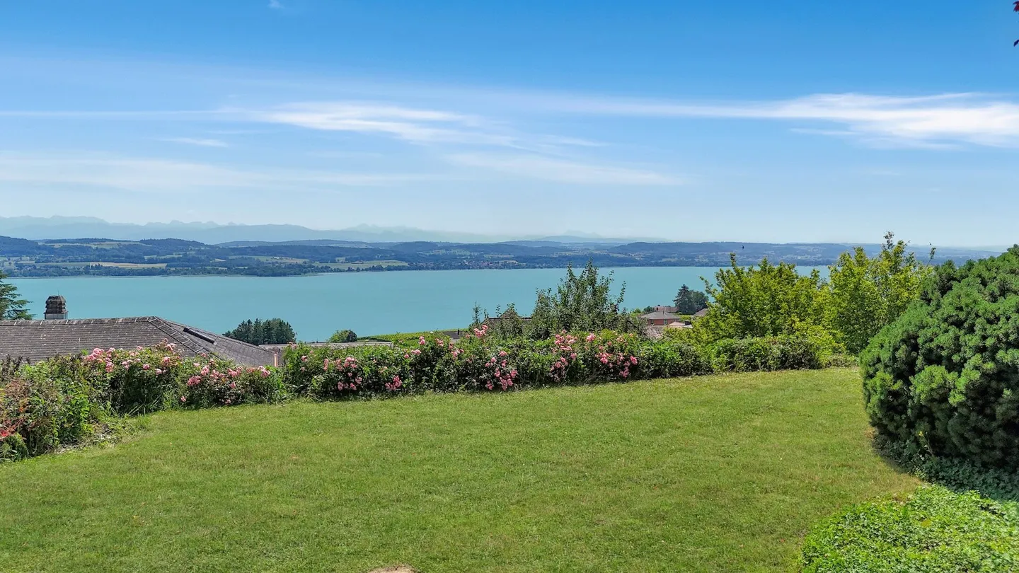 Exclusive Villa with Lake and Alpine Views - on the Southern Slope of Lugnorre - Photo 3 of 21