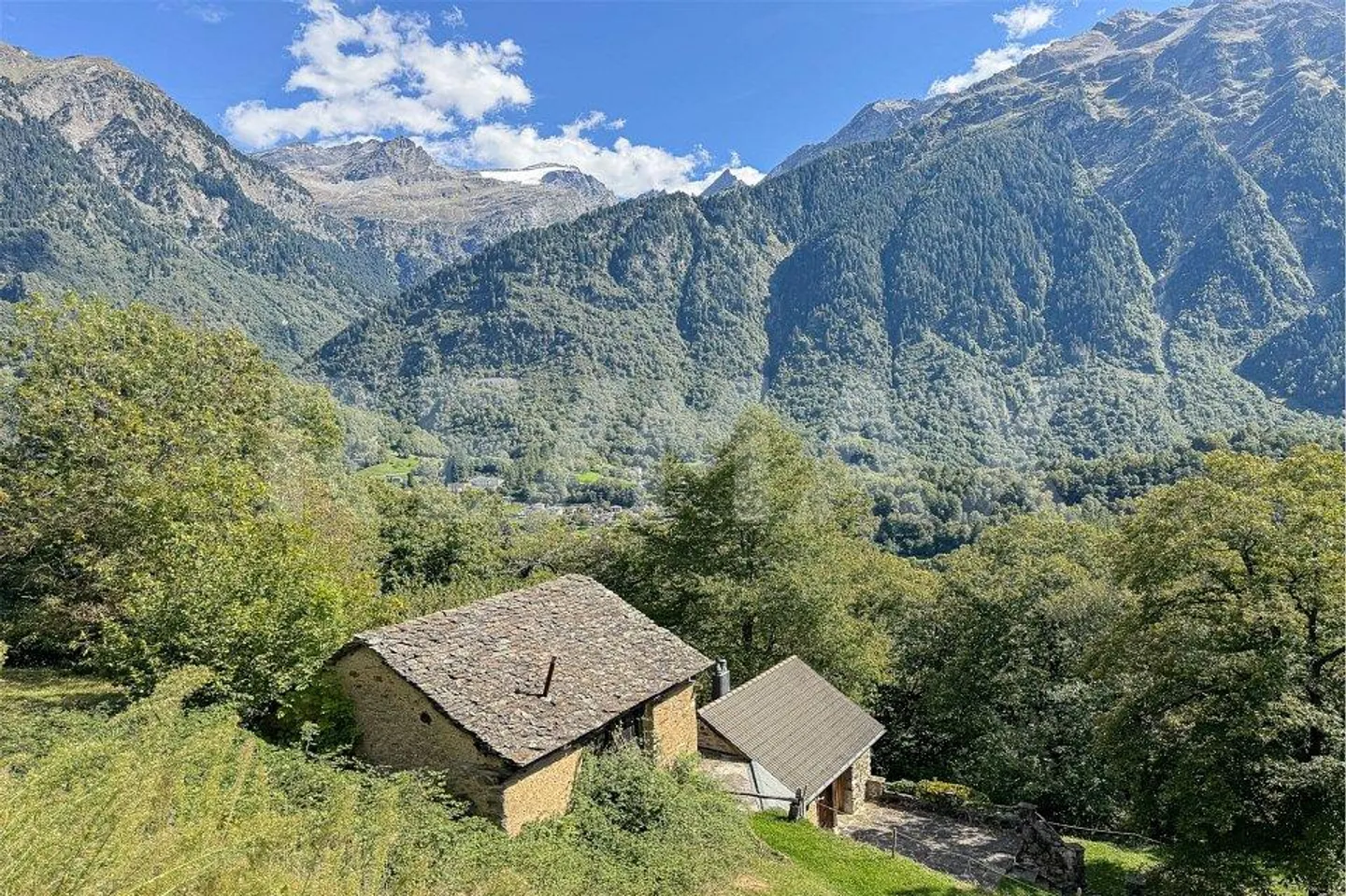 Rustico con stalla-fienile - Foto 13 di 13