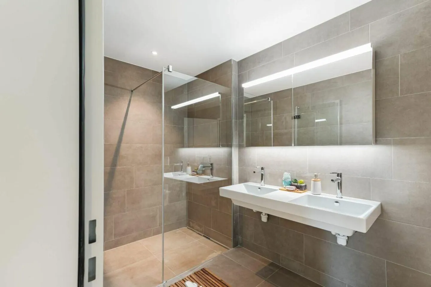 Spacious 3.5-room penthouse apartment - 85% sold! - Photo 5 of 9