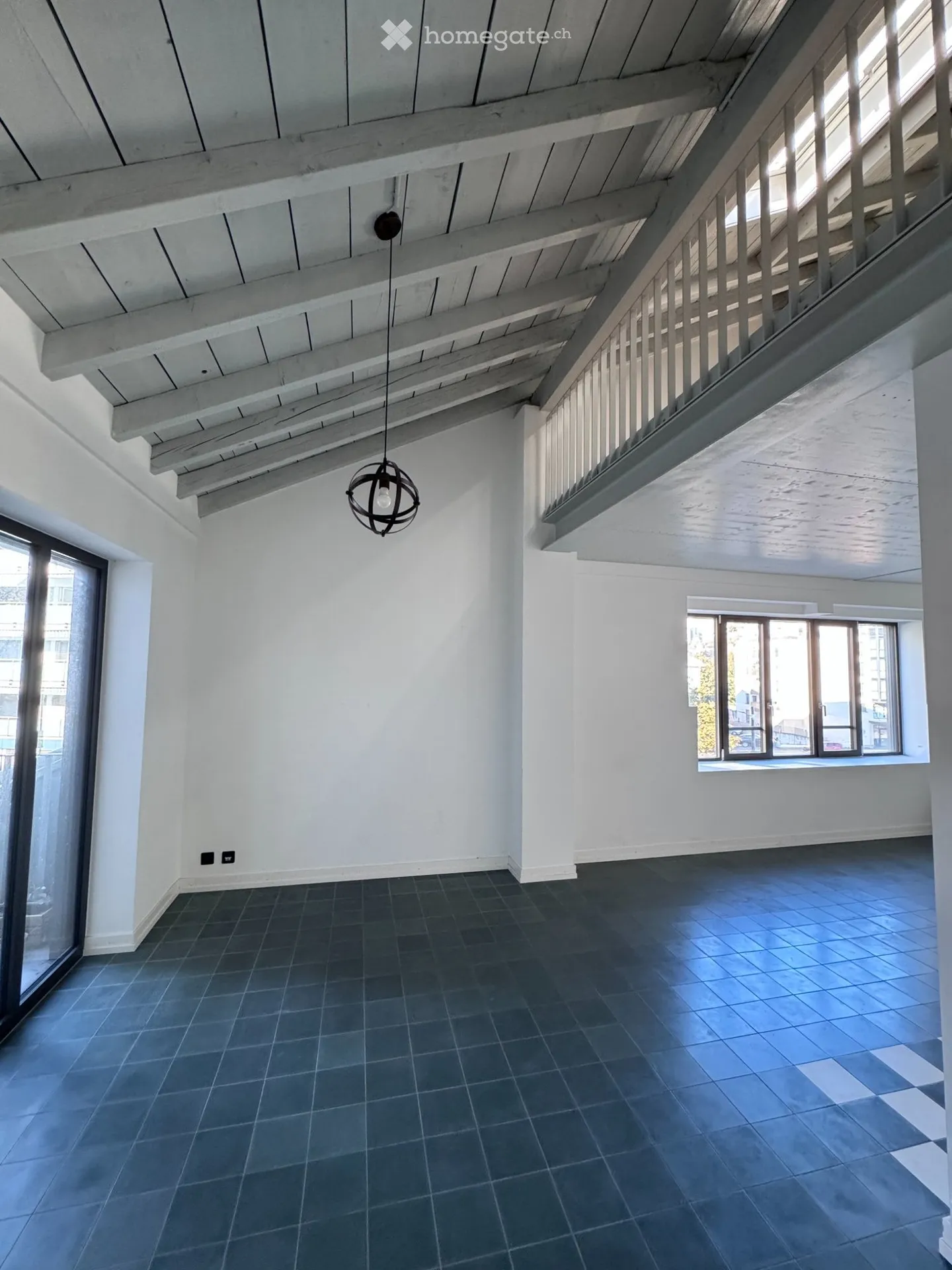 Modern 2.5 room loft - Photo 2 of 5