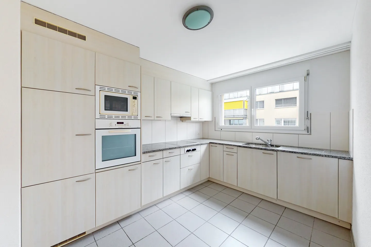 Wohnung mieten - Foto 2 von 5