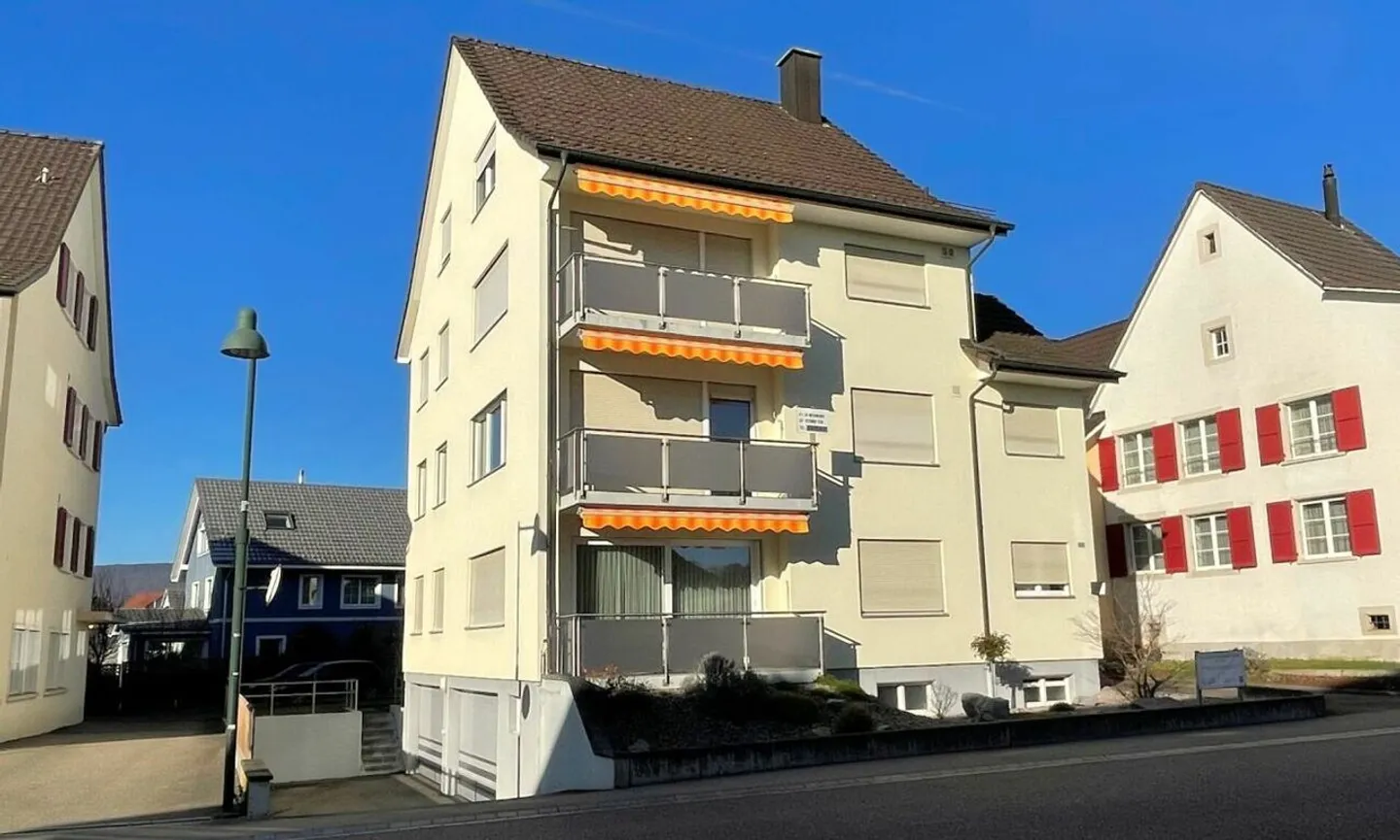 Lichtdurchflutete Eigentumswohnung im Herzen von Seltisberg - Foto 1 von 14