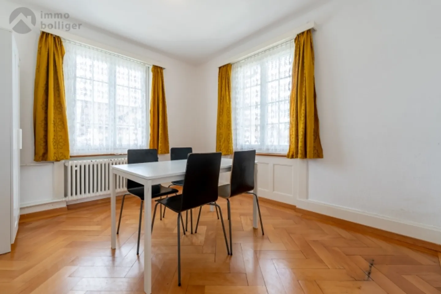 Spacious Living Paradise in the Heart of Reiden - Photo 4 of 14