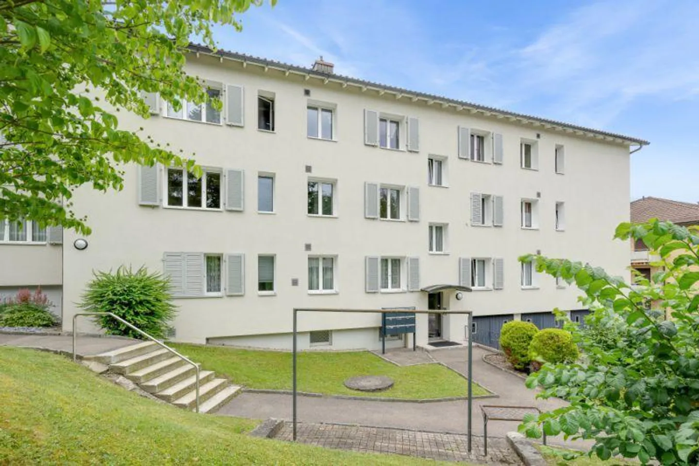 Charming single apartment with balcony and practical room layout - Photo 1 of 10