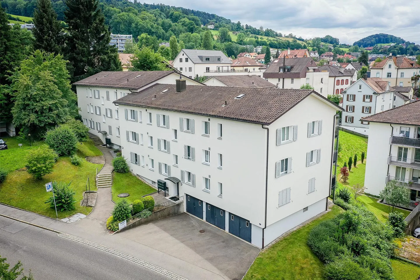 Charming single apartment with balcony and practical room layout - Photo 2 of 10