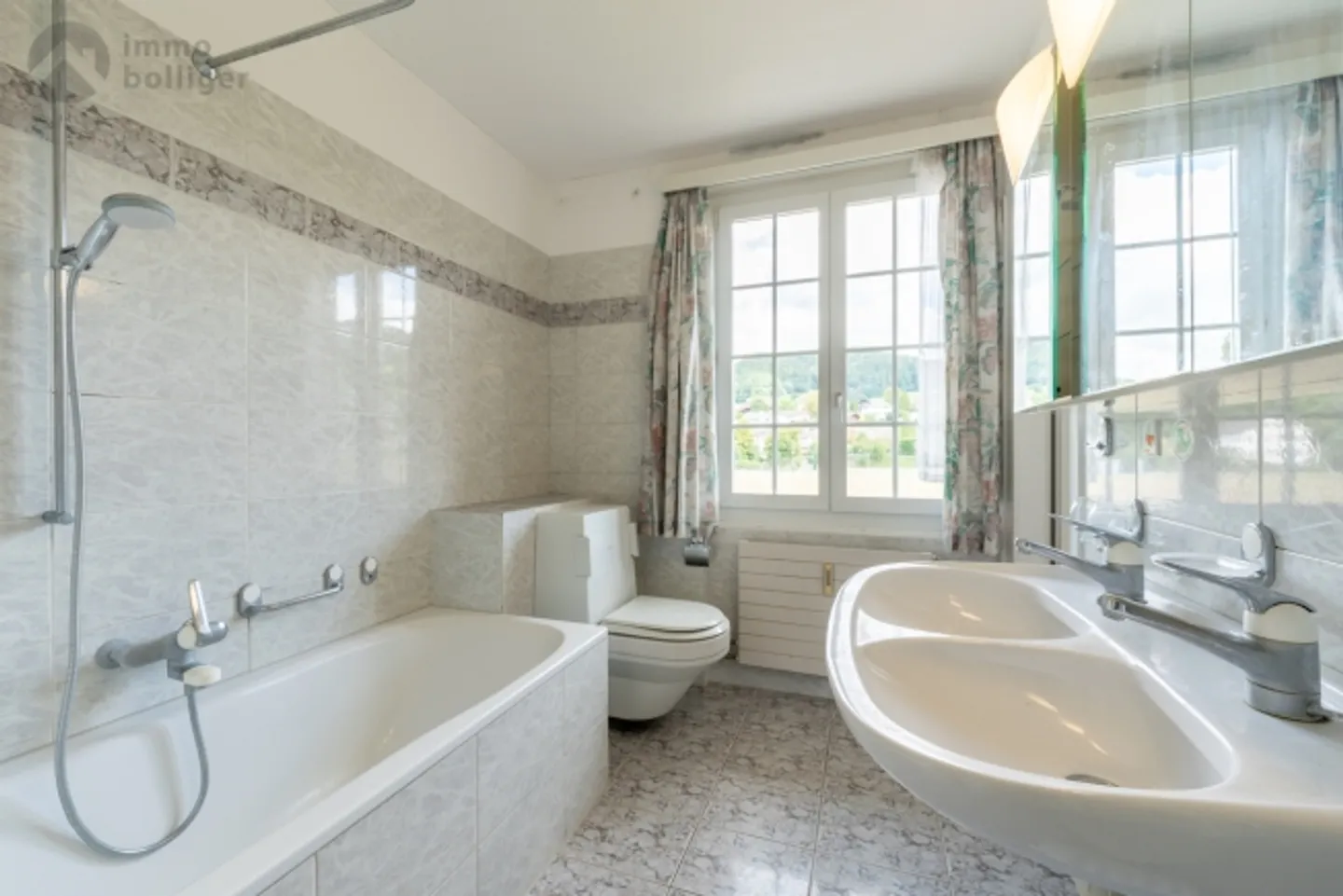 Spacious Living Paradise in the Heart of Reiden - Photo 10 of 14
