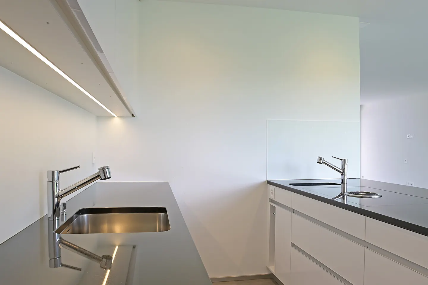 Geräumige Wohnung mit Poolzugang - Foto 15 von 17