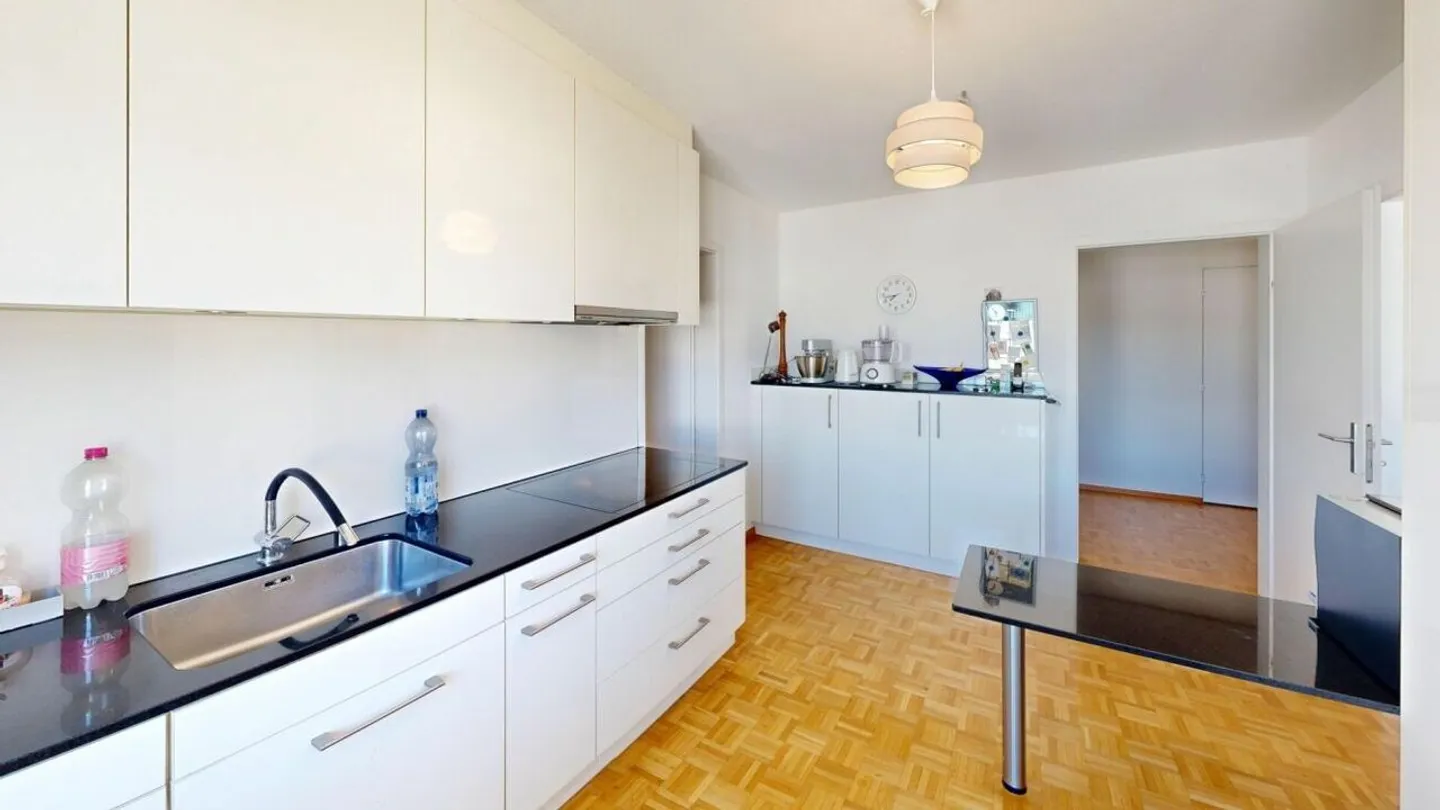 Helle 4.5-Zimmer-Wohnung mit Terrasse - Foto 7 von 31