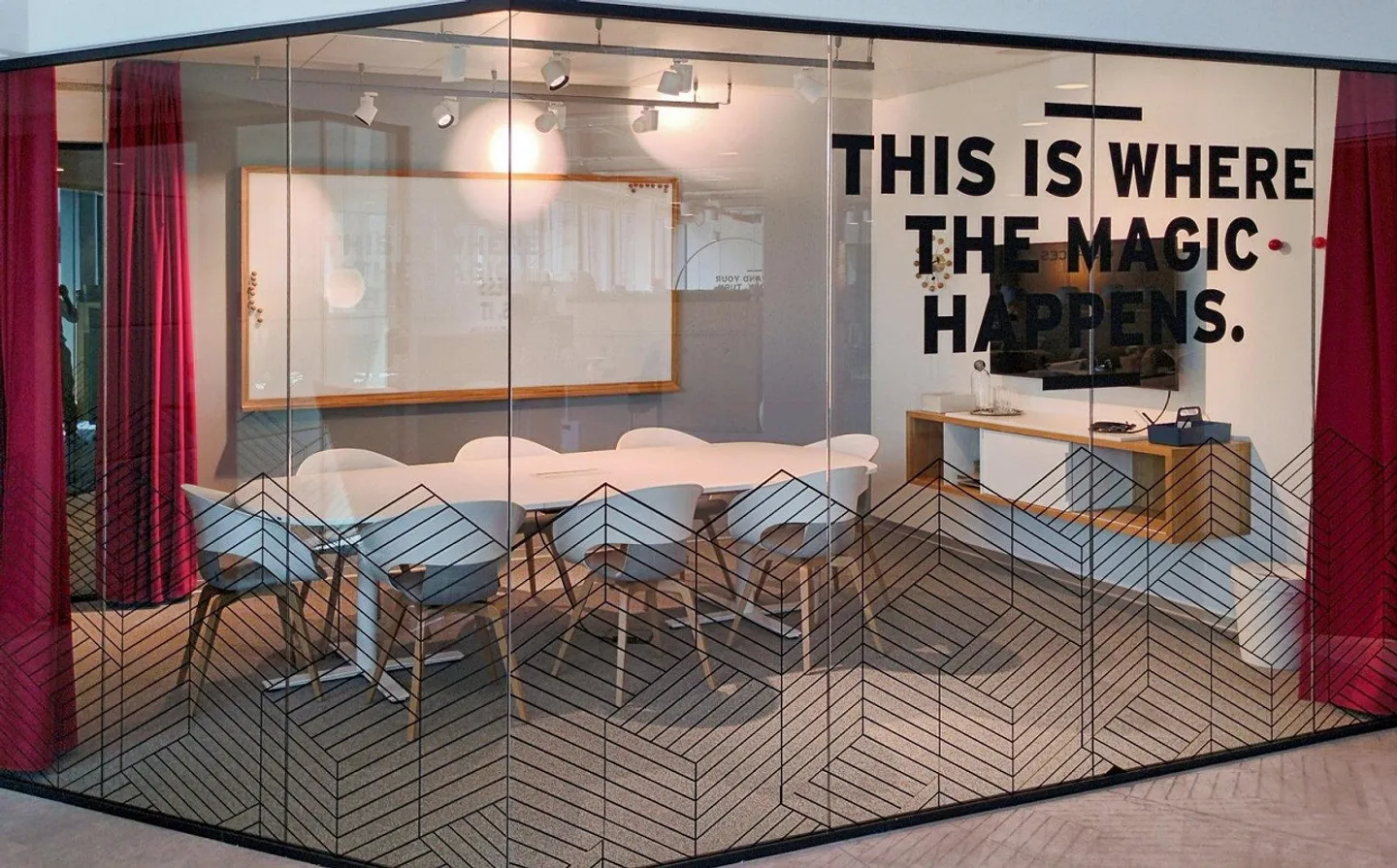 Büro für 4 bei Spaces Quartier de l'Étang - Foto 6 von 9